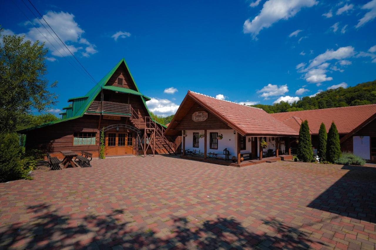 La Ferma Veche Bogdana Hotel Exterior photo